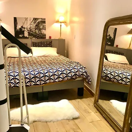 Apartment Adorable Souplex Batignolles Paris